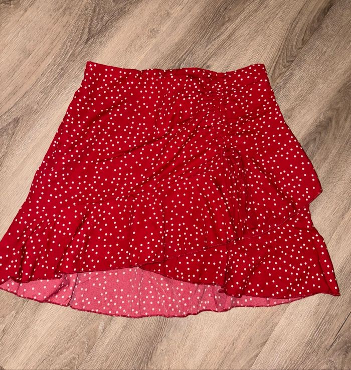 Jupe à pois rouge