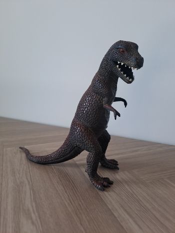 Figurine dinosaure