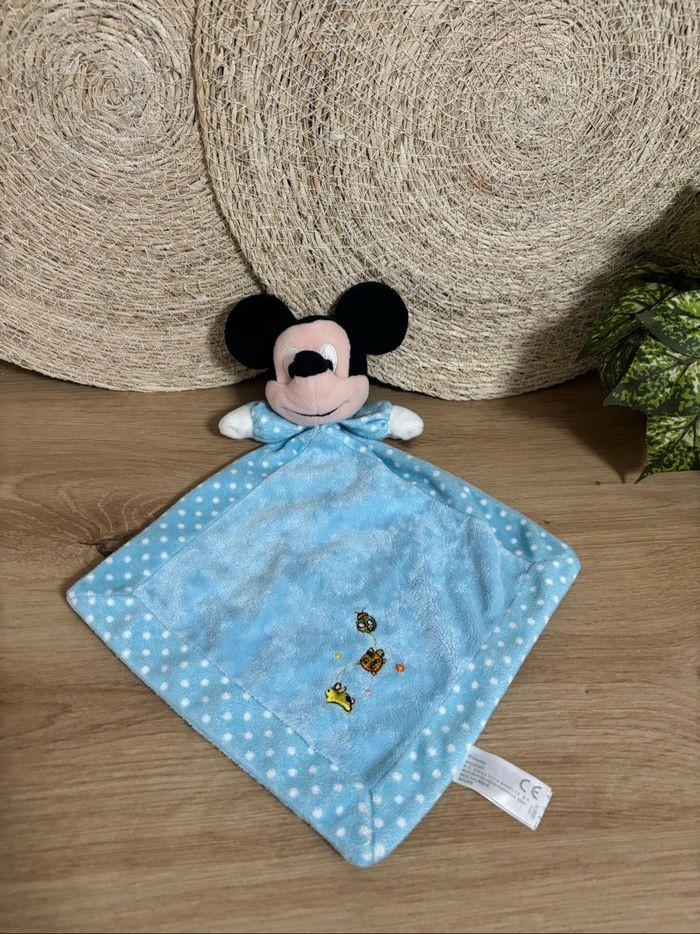 Doudou plat mouchoir Mickey bleu pois blanc Disney - photo numéro 2