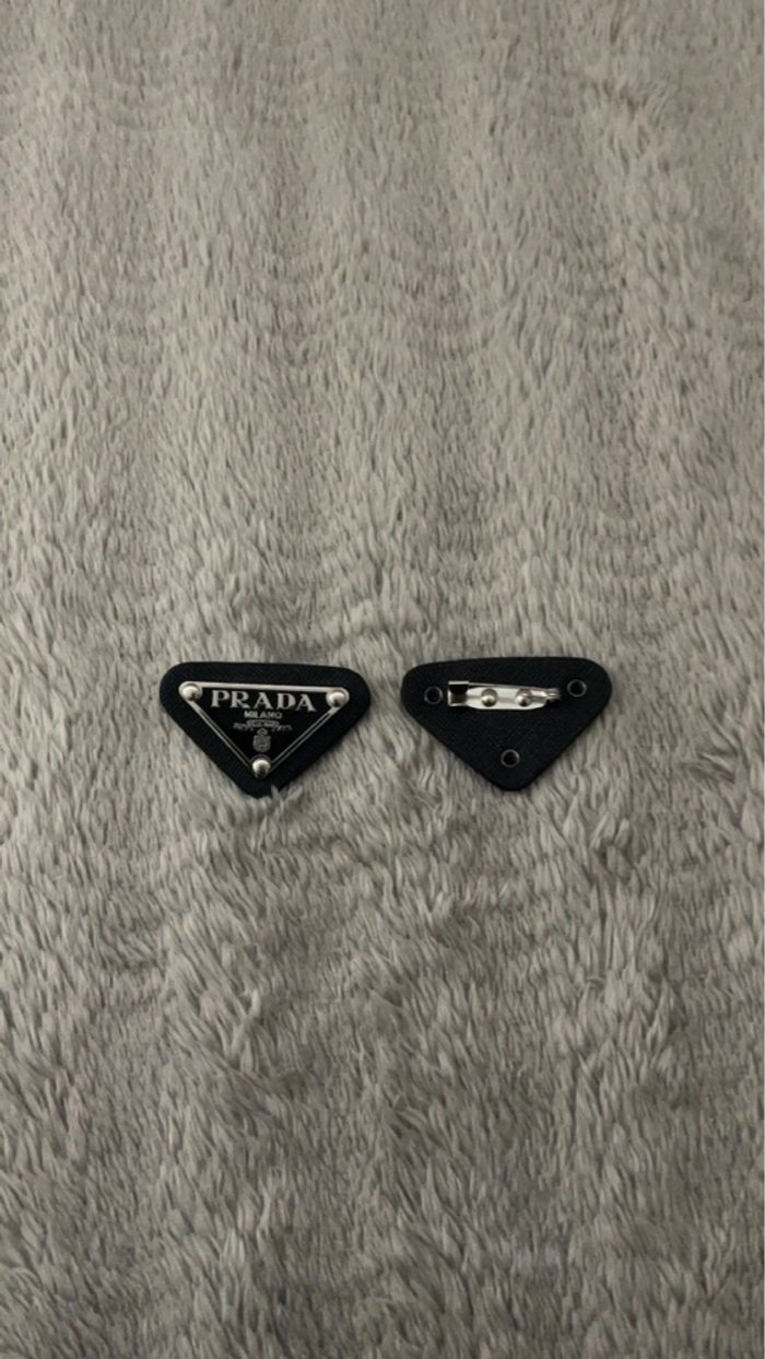 Pin’s Prada - photo numéro 2