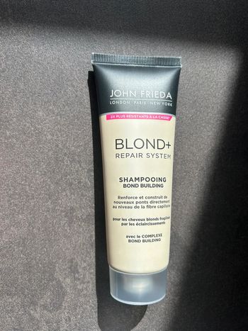 Shampoing John Frieda Blond + repair system neuf