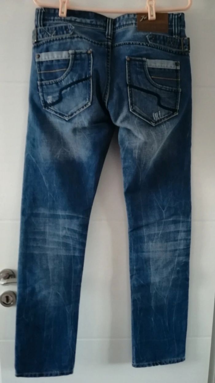 Jean 
Taille 40 - photo numéro 2