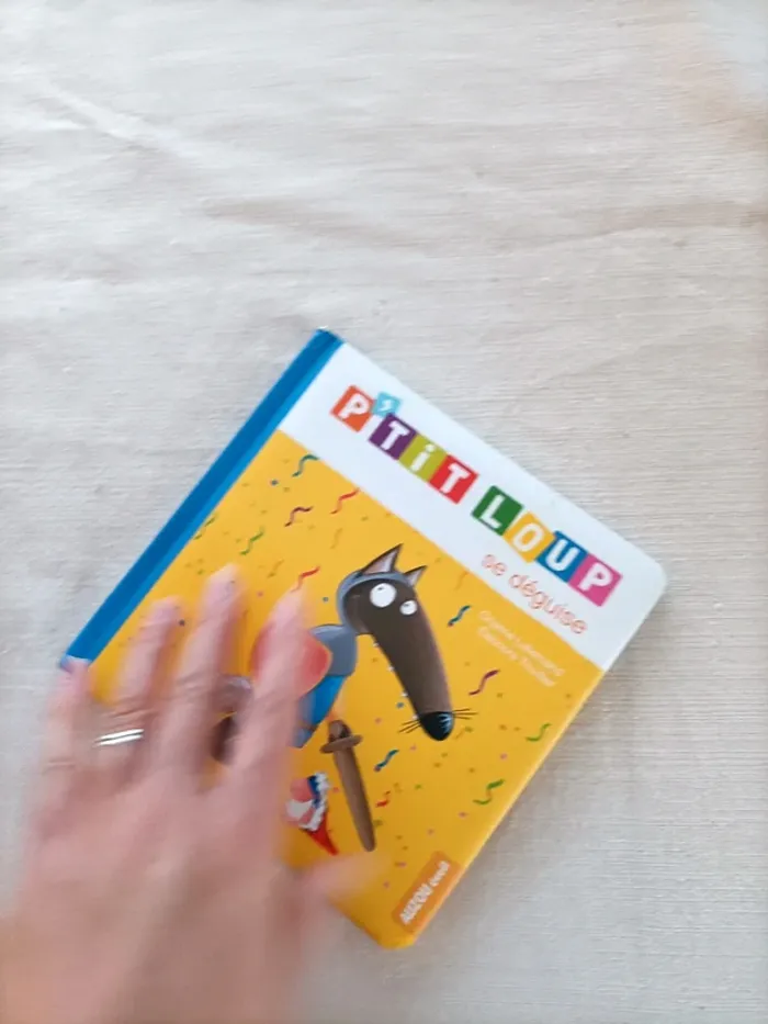 Livre P'tit Loup se déguise - photo numéro 6