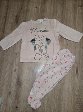 Joli pyjamas 2 pièces en velours Disney Minnie fille 12 mois