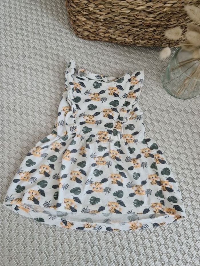 Robe aux léopards