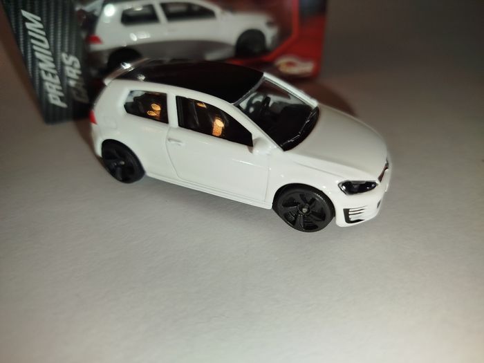 Majorette Volkswagen Golf GTI - photo numéro 2