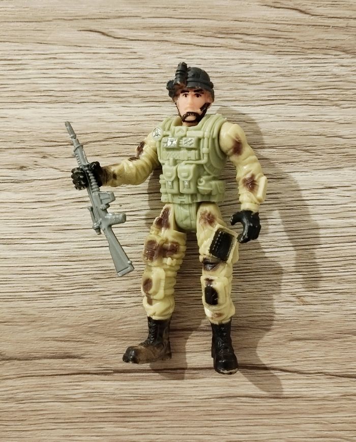 Lot de 4 figurines militaires - photo numéro 6