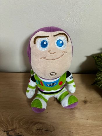 Doudou peluche buzz  l’éclair toys story Disney pixar