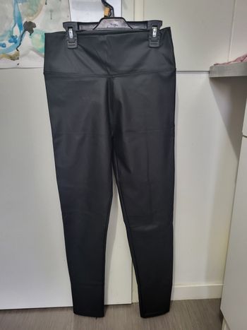 Pantalon simili taille M
