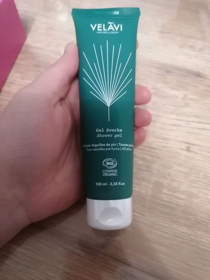 Gel douche Velavi.