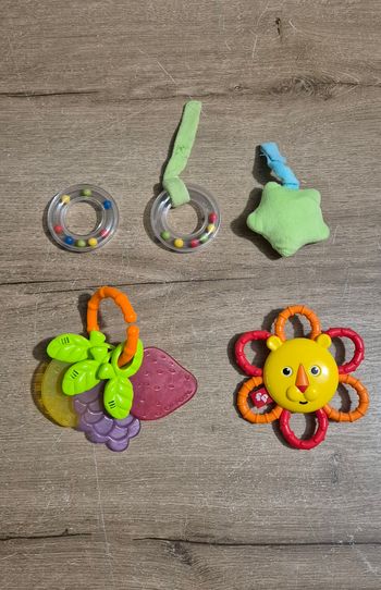 Lot hochets de dentition 