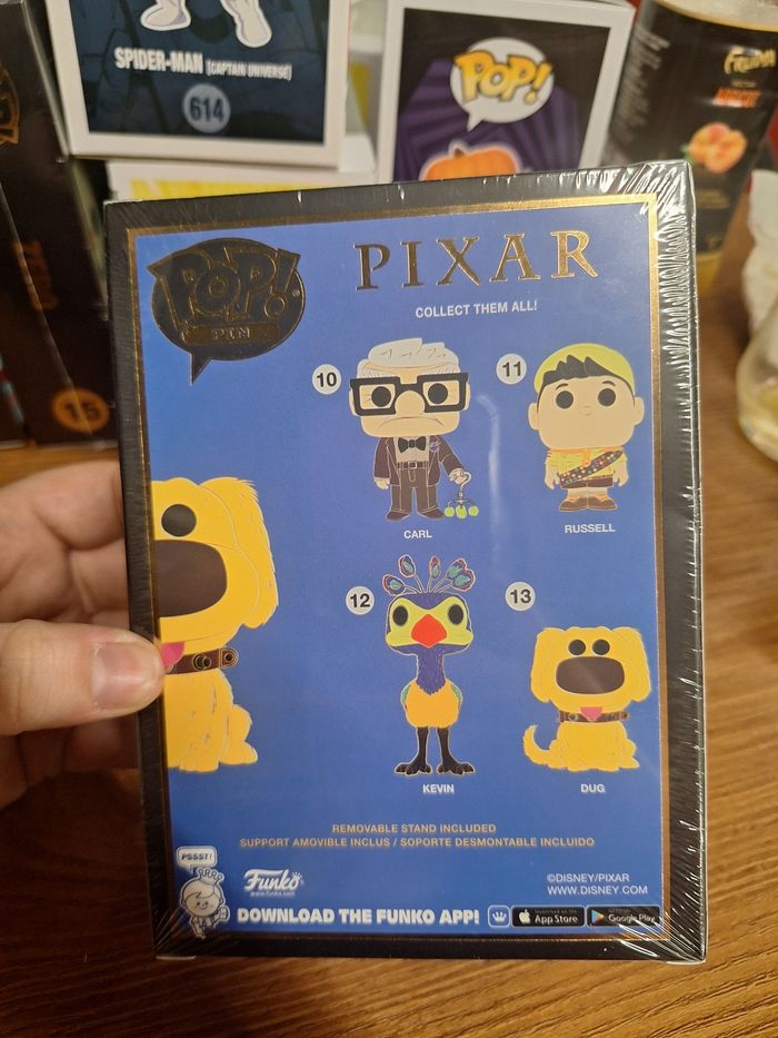 Funko pop pins badge Pixar là haut Dug 13 - photo numéro 5