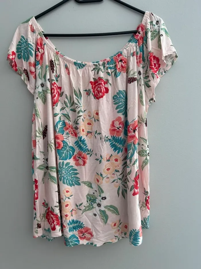 T-shirt / haut femme - photo numéro 2