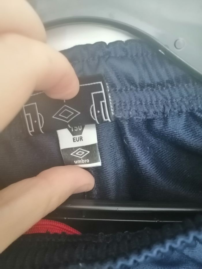 Survêtement umbro 12 ans. - photo numéro 4