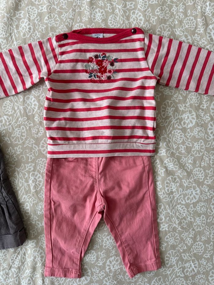 Lot vêtements 6/9 mois - photo numéro 5