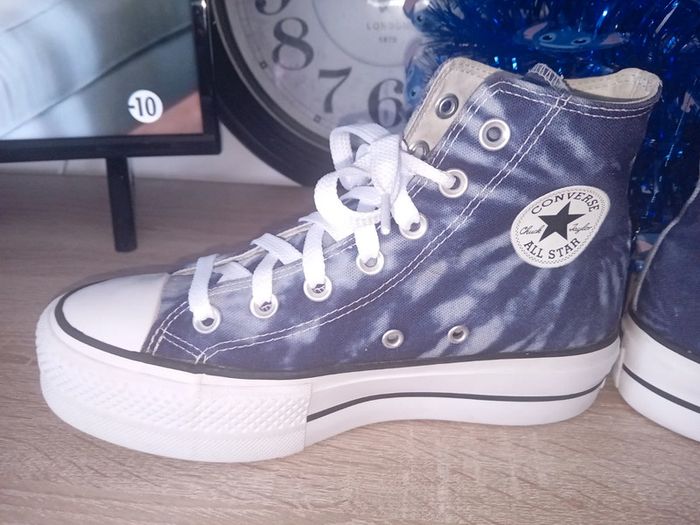 Converse femme Taille 36,5 tbe - photo numéro 2