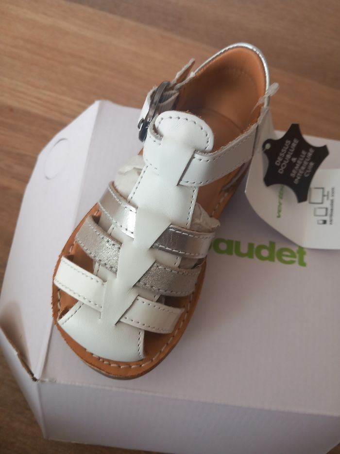Chaussure - photo numéro 2