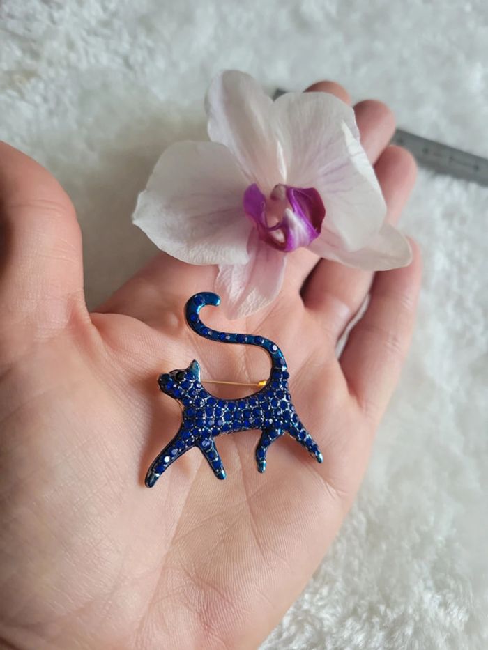 Chat strass bleus - photo numéro 7