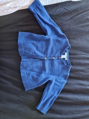 2 Gilets fille 12 mois