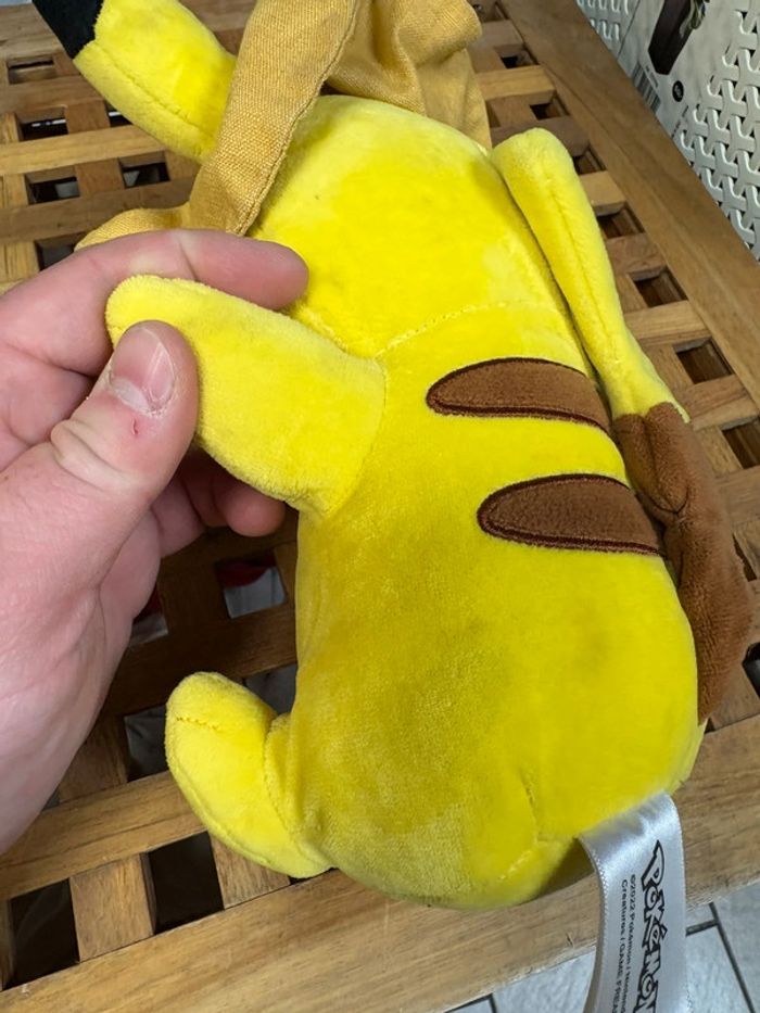 Peluche pokemon pikachu - photo numéro 5