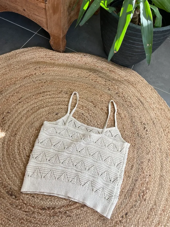 Top crochet / Débardeur en tricot beige - photo numéro 2