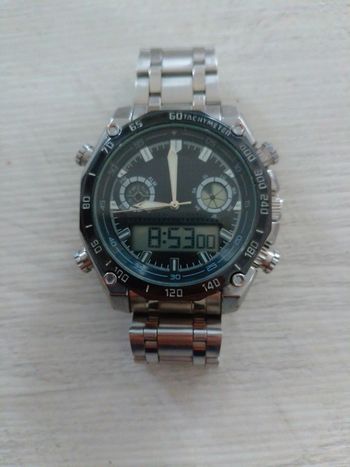 Montre quartz tachymèter