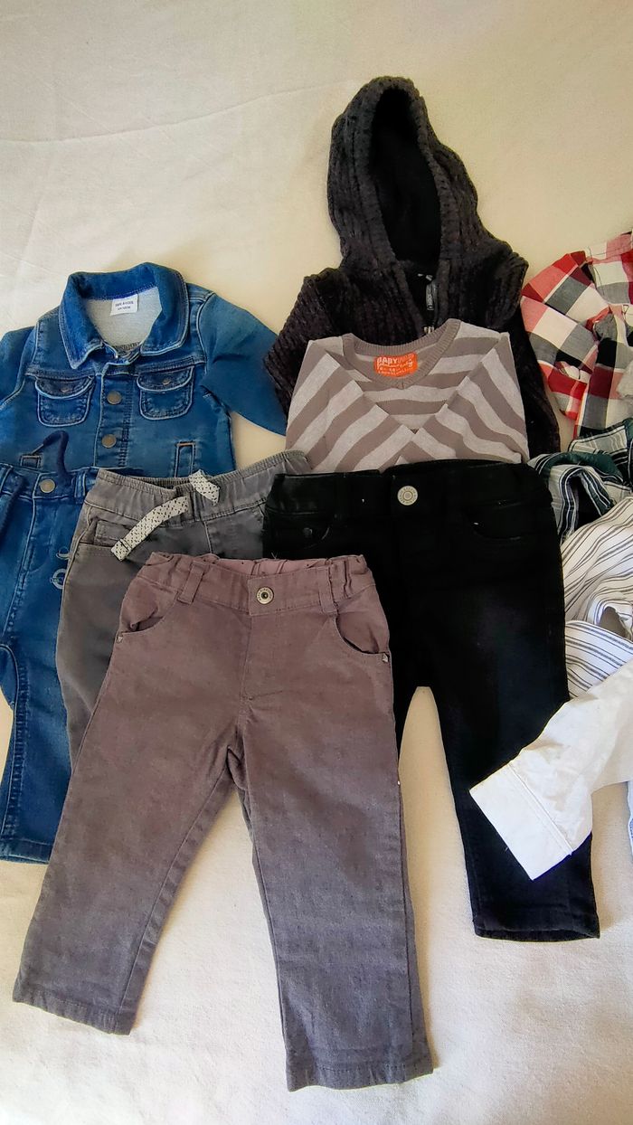 Lot 11 vêtements bébé garçons 6 mois - photo numéro 3