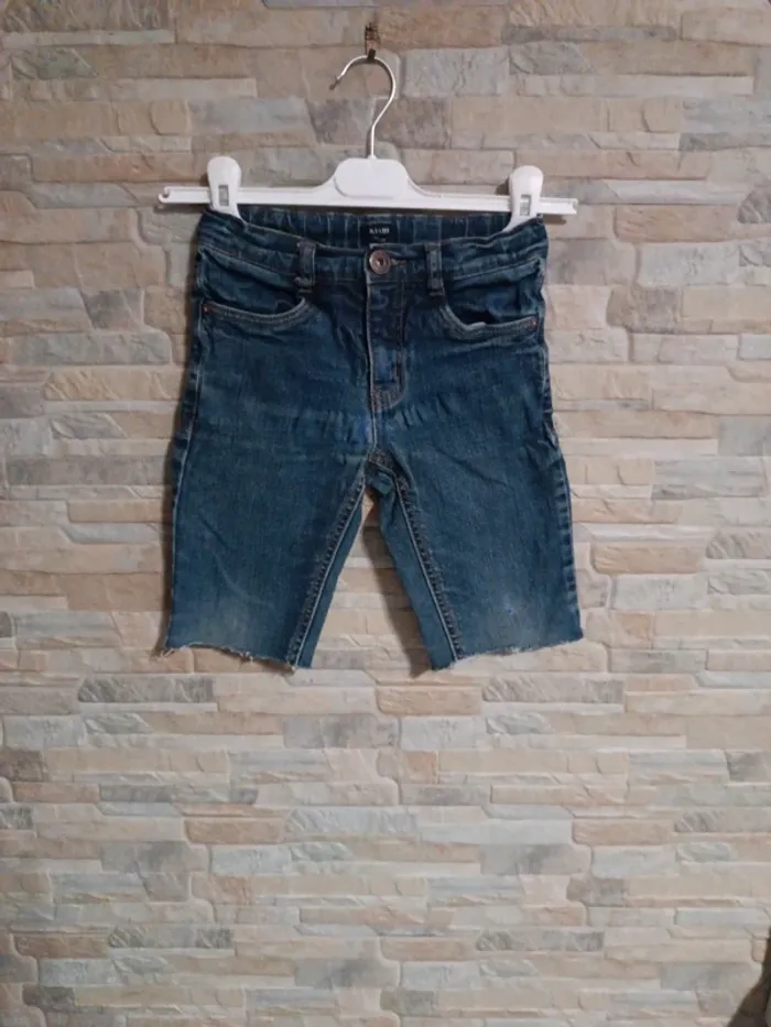 Bermuda jean coupé Kiabi 7A. - photo numéro 1