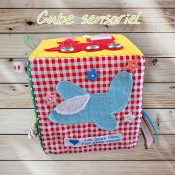 🧸 Cube sensoriel bébé – éveil tout en douceur 🧸