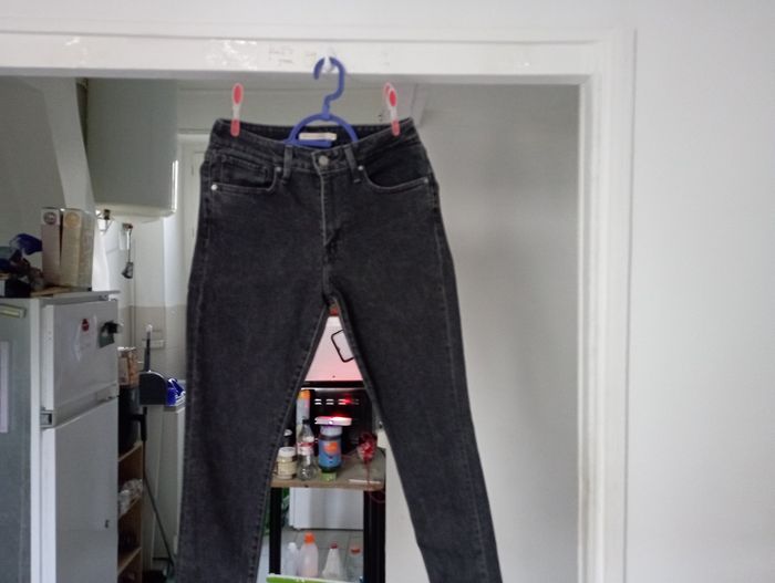 Jean Levi's taille 36 skinny - photo numéro 2