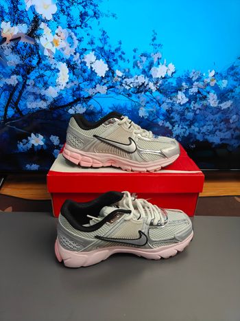 Nike Zoom Vomero 5 Photon Mousse Rose Poussière Taille 39
