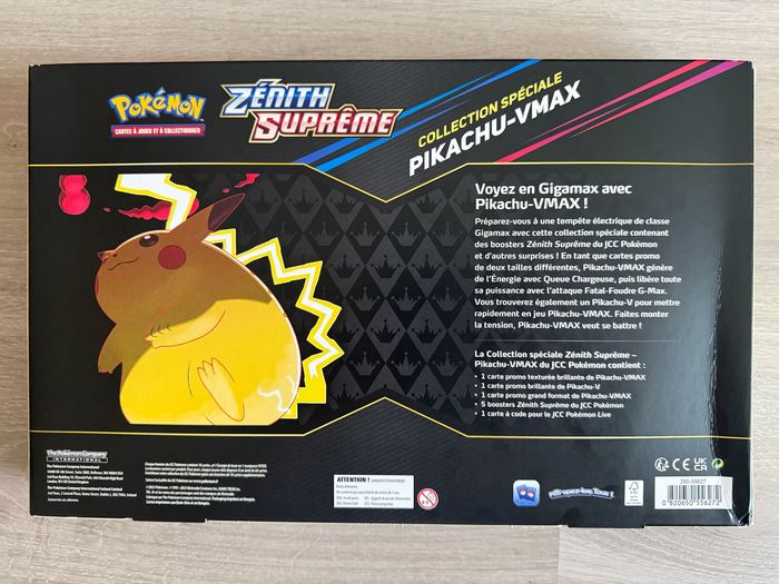 Coffret Pokémon Zénith Suprême Pikachu-VMAX FR - photo numéro 6
