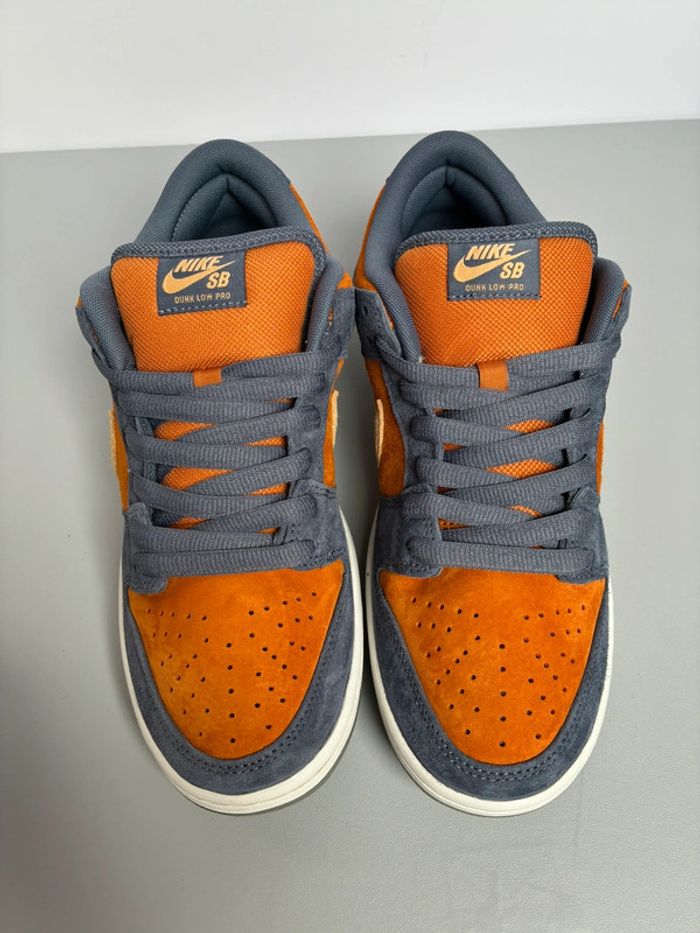 Baskets Nike dunk low pro monarch pointure 44 neuves avec boîte - photo numéro 5