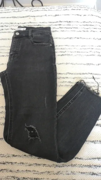 Jean noir pull and bear