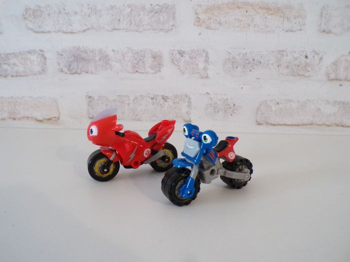 Moto Ricky Zoom - Loop (J26)