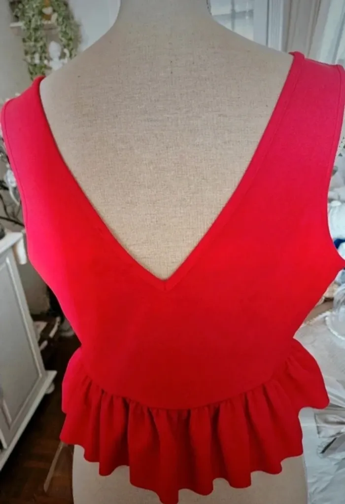 Haut court rouge volanté New Look Taille 42/44 Neuf - photo numéro 5