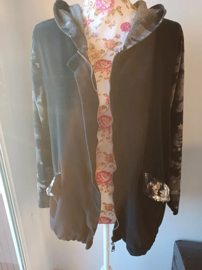 Veste noire - photo numéro 3