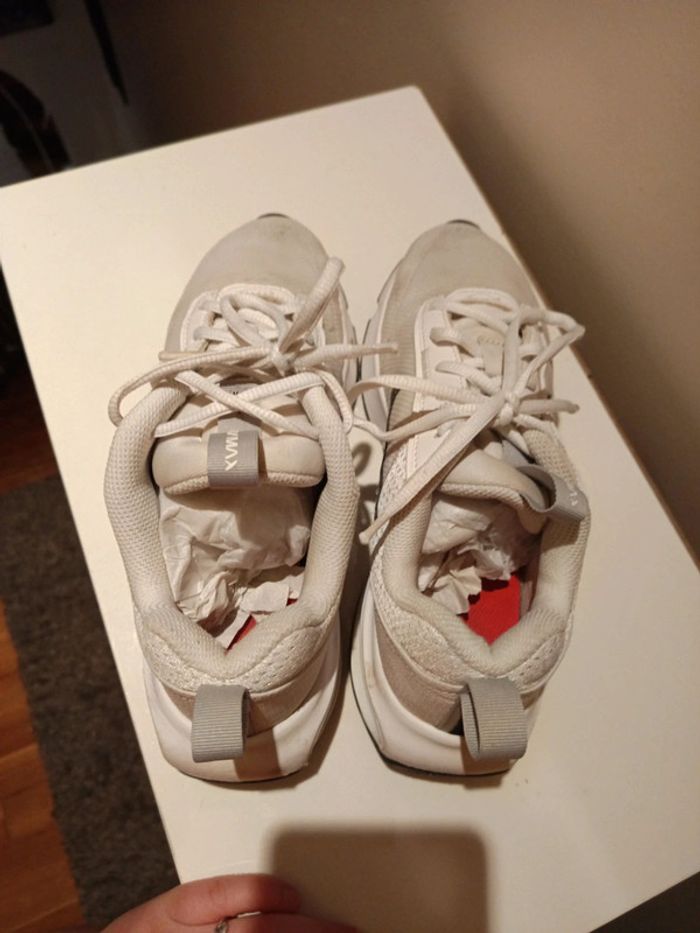 Magnifique paires de Nike air max taille 38,5 - photo numéro 9