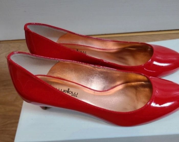 Superbe  escarpins rouge vernis femme neuf taille 37 - photo numéro 2