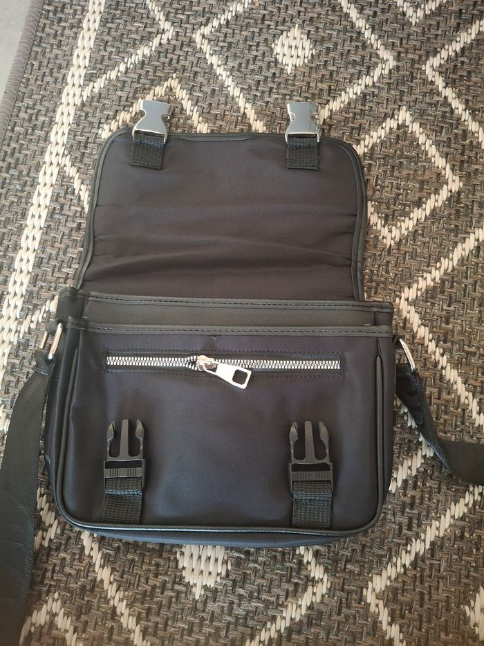 Sac de marque prada - photo numéro 8