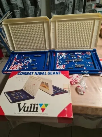 Jeu de société Combat Naval Géant des éditions Vulli, 