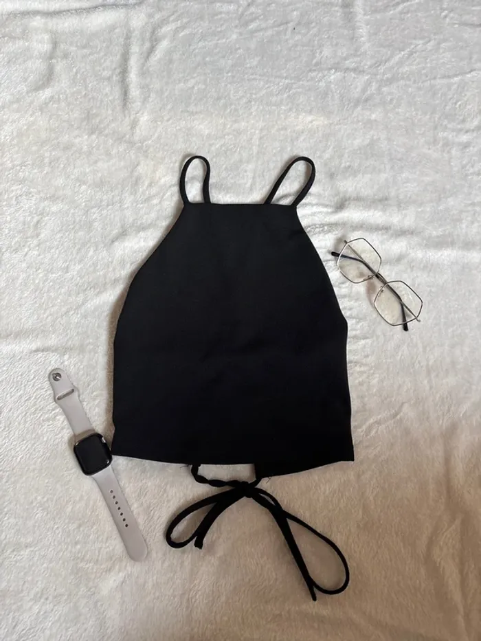 débardeur noir croisé et dos nue taille S ~ stradivarius