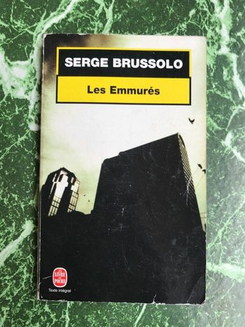 livre Les Emmures - Brussolo Serge en tres bon etat ref EC