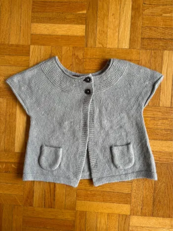 Gilet manches courtes gris Boutchou 9 mois parfait état