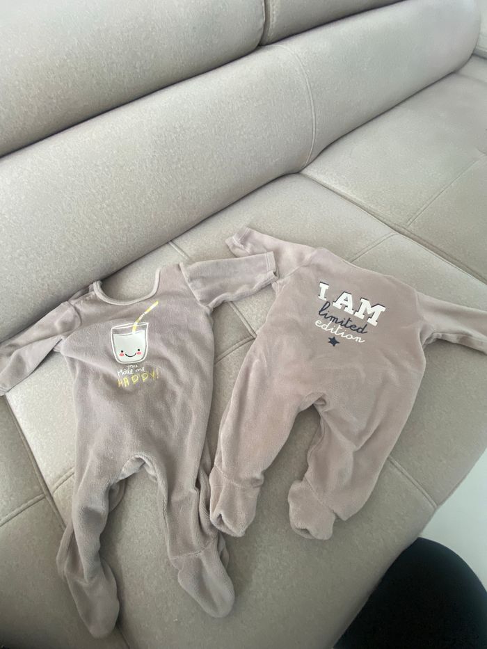 LOT DE VÊTEMENTS BÉBÉ 1 mois - photo numéro 8