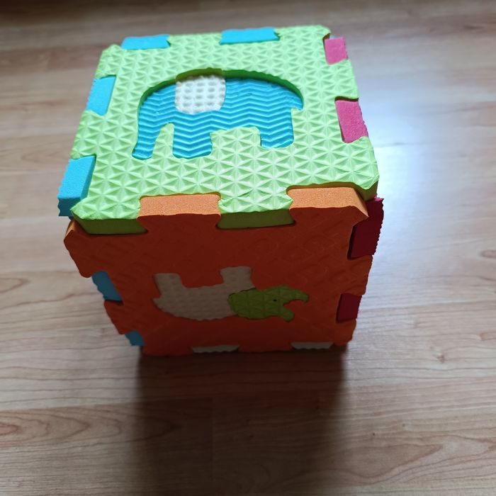 Cube puzzle en mousse bébé - photo numéro 3