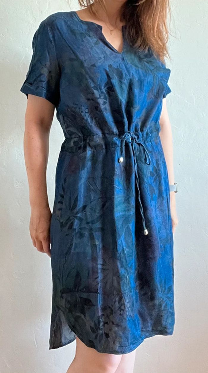 👗 Robe LolaLiza – Taille 42 100% tencel – Effet jean fleuri – Fluide et confortable 👗