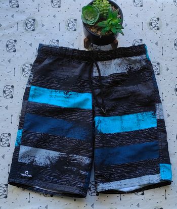 Maillot de bain Neuf taille 6 ans