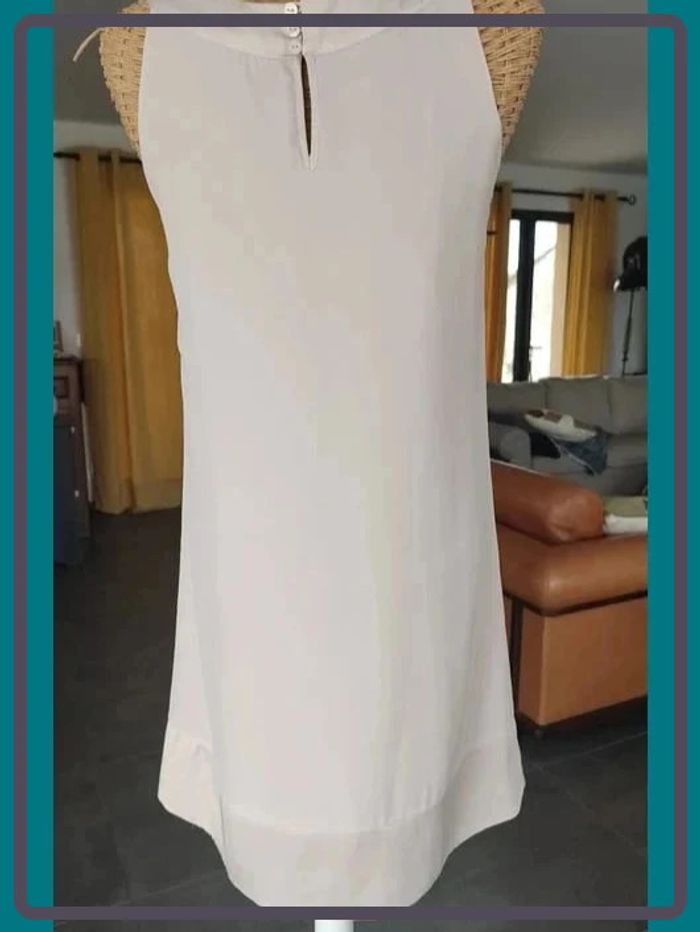 Robe taille 36 de marque H&M doublée très bon état - photo numéro 2