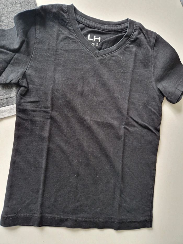 Lot de 2 tee-shirts manches courtes 5 ans - photo numéro 2